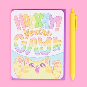 Hourra, tu es gay Kitty, LGBTQ, Queer, Mois de la fierté, Arc-en-ciel, Coloré, Happy Pride, Pastel, Fête, Gay, Chat, Carte avec enveloppe