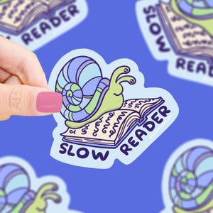 Sticker vinyle escargot à lecture lente, livres livresques, escargots mignons, cadeau lecteur, Sticker liste TBR, Sticker lecture drôle, amoureux des livres, Sticker imperméable
