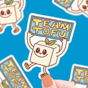 Autocollant en vinyle végétalien Team Tofu pour bouteilles d'eau, ordinateurs portables et journaux imperméables par Turtle's Soup