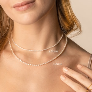 Small pearl deals pendant necklace