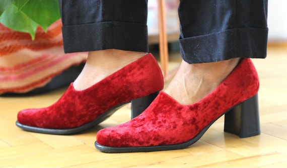 Velvet Shoes~Burgundy Velvet Vintage High Heels~Sq