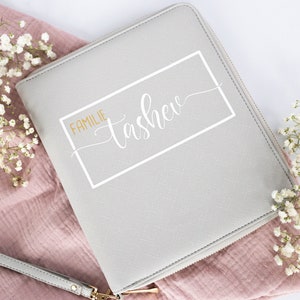 Organizer Familie Familienorganizer Reiseorganizer U-Hefthülle mit Namen hellgrau