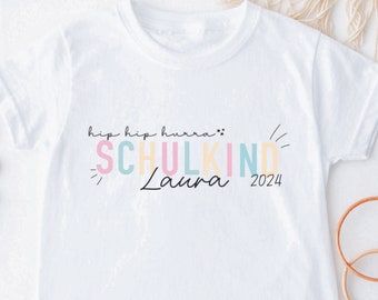 Schulkind Shirt mit Namen, personalisiertes Schulkind KinderShirt, 1 Schultag Outfit mit Namen, Outfit Einschulung