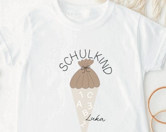 Schulkind Shirt mit Namen, personalisiertes Schulkind KinderShirt, 1 Schultag Outfit mit Namen, Outfit Einschulung