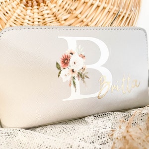 personalized cosmetic bag, makeup bag with name, bag with monogram, gift idea for her, Mother's Day gift image 4