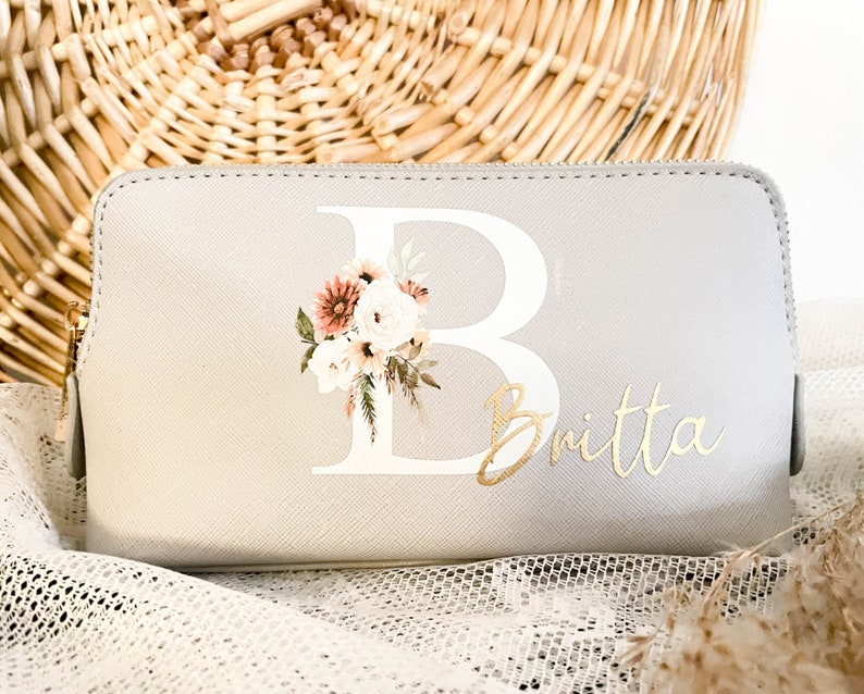 personalized cosmetic bag, makeup bag with name, bag with monogram, gift idea for her, Mother's Day gift image 3