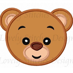 Könnte beinhalten: Ein Cartoon-Teddybärgesicht mit braunen Umrissen und einem hellbraunen Zentrum. Der Bär hat schwarze Augen, eine braune Nase und einen lächelnden Mund. Der Text "Lovely Stitches Design" ist im Hintergrund sichtbar.