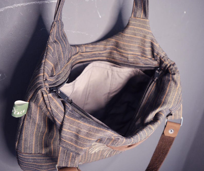 Bolsa de ombro marrom com coração, bolsa média moderna, bolsa de lona, bolsa para uso diário, carteira de mão, estilo alternativo, estilo tatuagem retrô, celestial. imagem 4