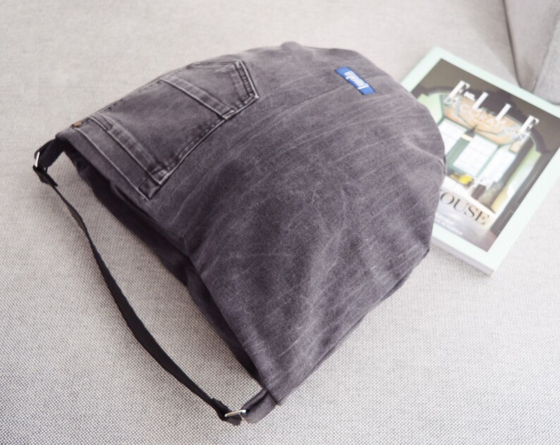 LARGE HOBO TOTE BAG 46 IN BLACK CALFSKIN