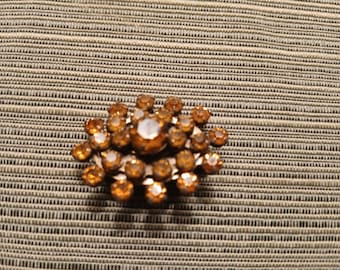 Vintage Amber Stone Brooch or Pin / Oval-shaped Symmetrical Design / Market57