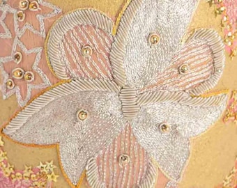 UNIQUE pin stuck wall hanging - "Exotic Desert Sands" using a Tailor's Ham