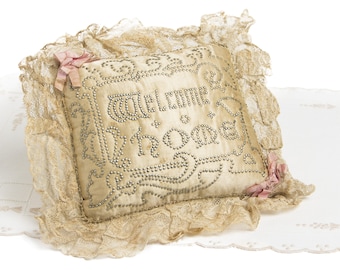 Extreamley Rare LAYETTE PINCUSHION