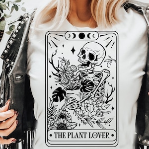 O amante das plantas SVG, Carta de tarô do jardineiro svg, Tarô do amante das plantas svg, Plantas de esqueleto svg, Jardim svg, O jardineiro svg, plantas svg