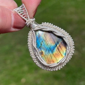 Labradorite wire wrapped pendant, wire wrapped labradorite, labradorite wire wrap, rainbow labradorite necklace, handmade pendant, natural