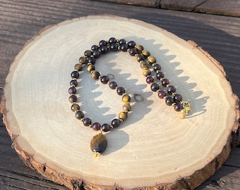 Tigers eye and garnet beaded necklace, tigers eye necklace, natural stone necklace, gold tigers eye necklace, garnet beaded necklace, charm