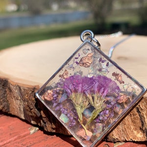 Pressed flower necklace, Ethiopian opal necklace, Ethiopian opal pendant, real flower necklace, flower resin pendant, real flower pendant