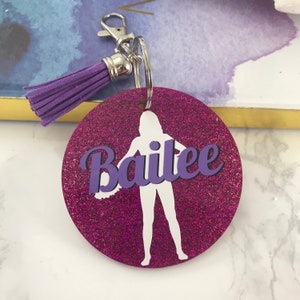 Cheerleader pom team glitter bag tag, Girl with Pom on Hip, Personalized bag tag, cheerleader gift, gifts for cheerleaders, monogrammed