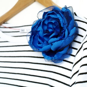 Blue Corsage Flower, Blue Fabric Flower Brooch pins, Mother of Bride, Classic Blue, Blue for Wedding hair piece, High quality organza flower