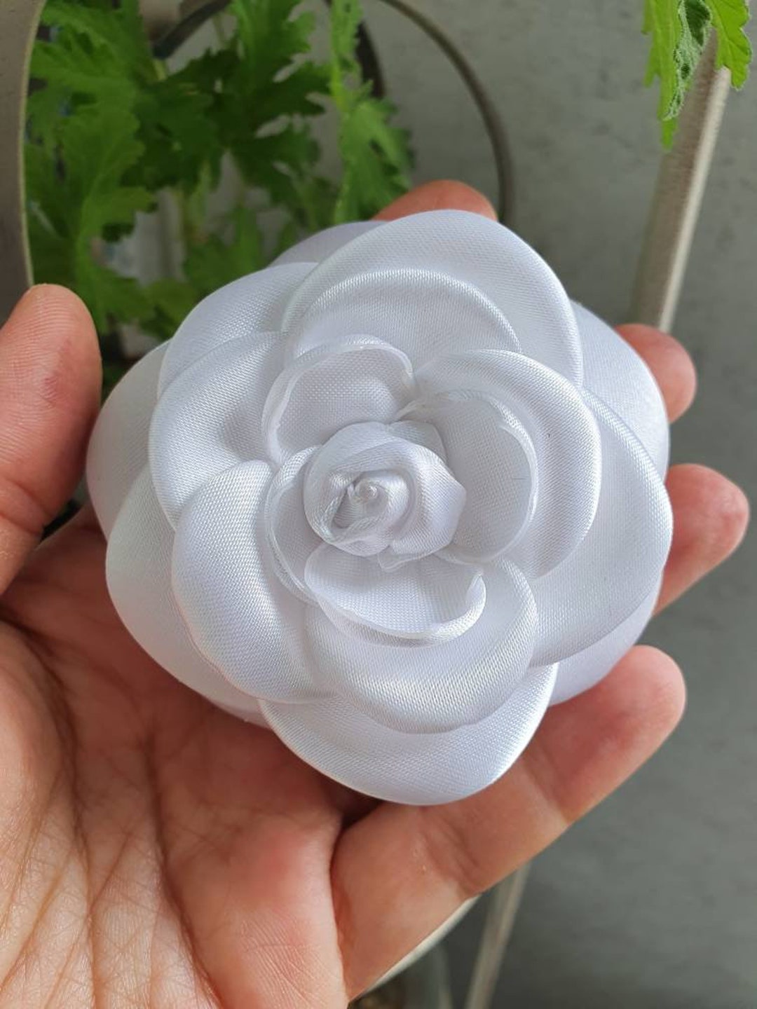  Fabric Camellia Flower Brooch Pins Pearl Tassel Corsage Jewelry  Brooches for Women Shirt Collar Clothing Accessories Party Wedding Gifts:  Clothing, Shoes & Jewelry