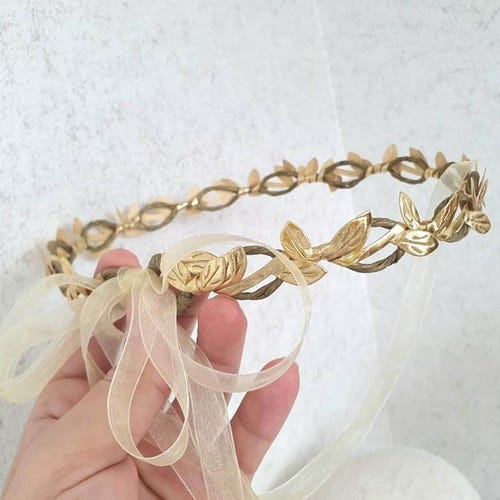 Greek Goddess Accessories Gold Leaf Halo Crown Star Headband Earrings Women Amazon.com : Catery Gold Leaf Crown Light up Headband Greek  main image 2