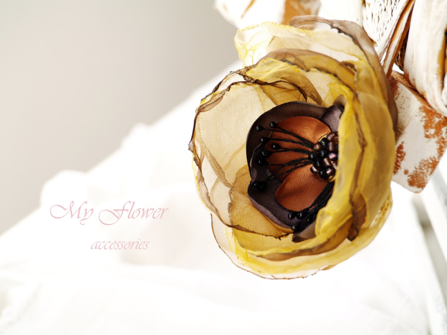ROSE ORGANZA BROOCH