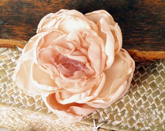 Pale peach and Blush flower pin, Fabric Flower brooch, Peach pink Rose pin, Bridal hair piece, blush wedding, Flower hair clip, peachy