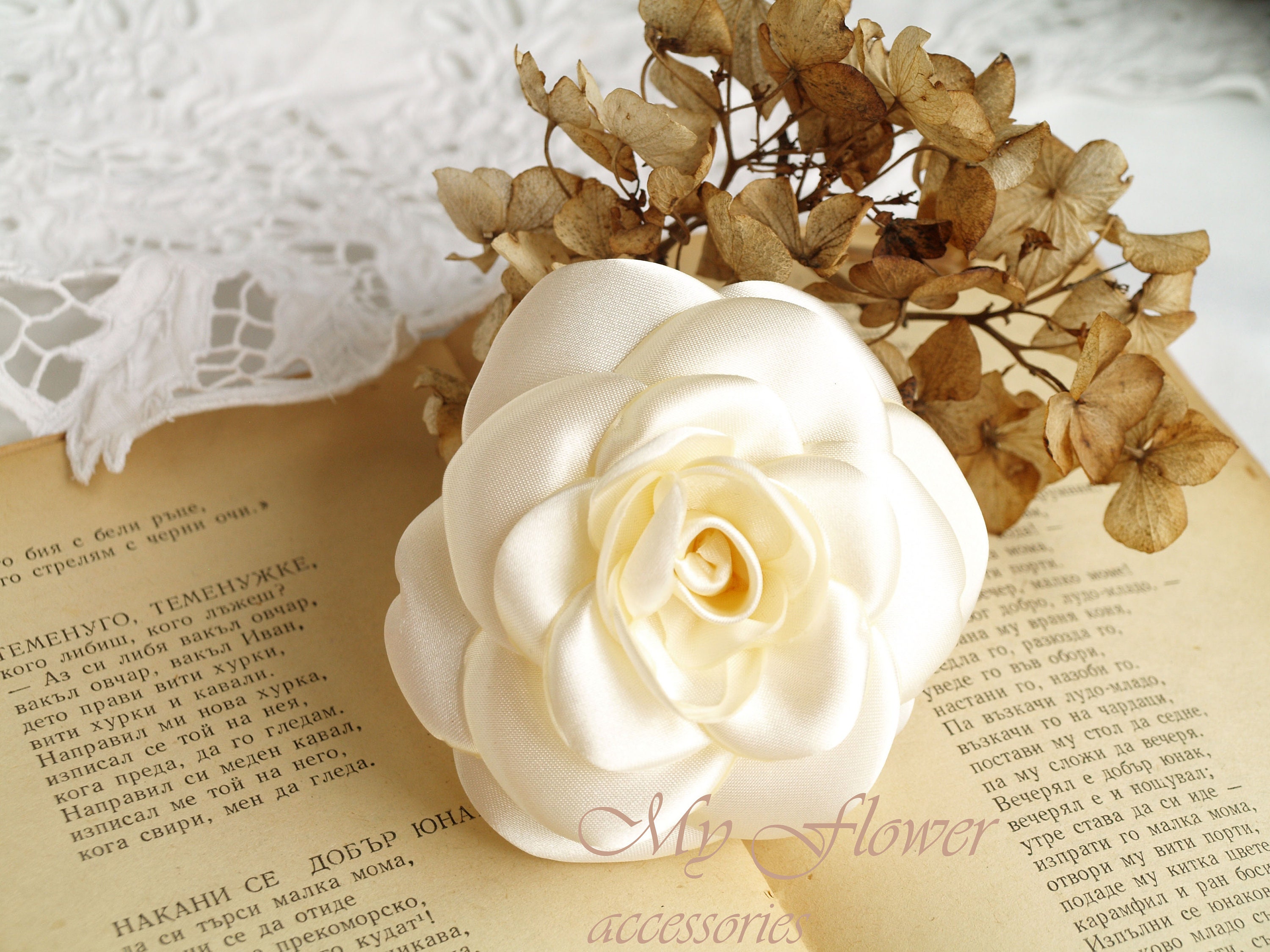 MyFlowerAccessories Creamy White Silk Flower Broach, Satin Flower Pin, Fabric Camellia Broche, Camellia Brooch Small, Camelia Pins, Nature Lovers Gift Woman