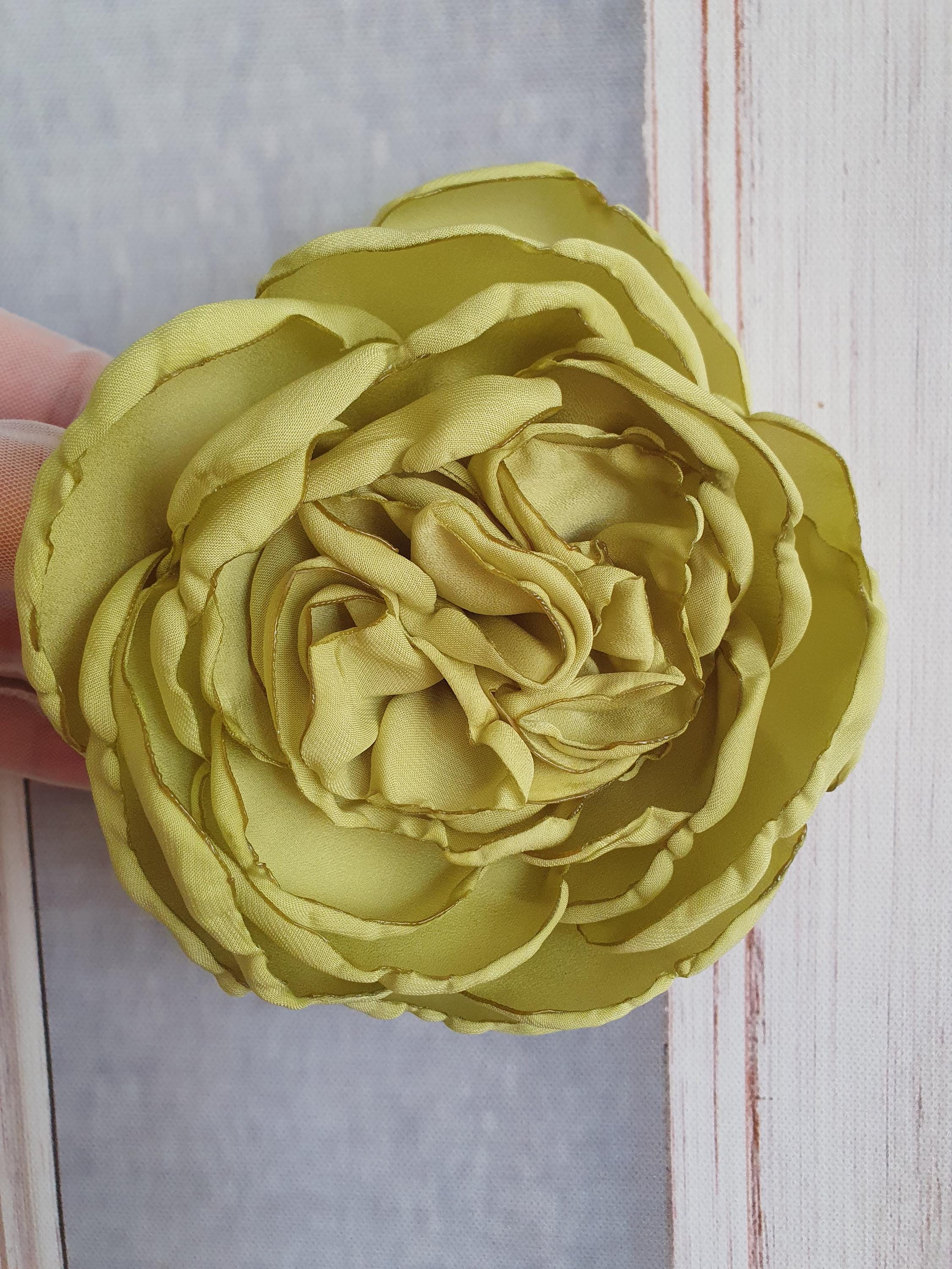 Broche Ancienne Ornement Fleur - Matière Type Nacre, Thème Grande Chartreuse, Occasion