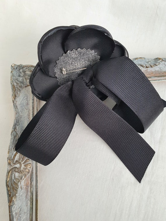 Black Velvet Bow Hair Clip Bowknot Hair Clips with White Camellia Flower  Bow Hair Barrettes for Women Girls Daily Outfits Party Hair Pins Big  Bowknot