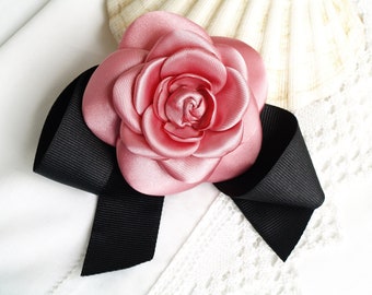 Mauve Pink flower brooch with bow, Camellia flower pin, Camellia corsage brooch, Rose flower brooch, Fabric Camellia brooches, Pink Black