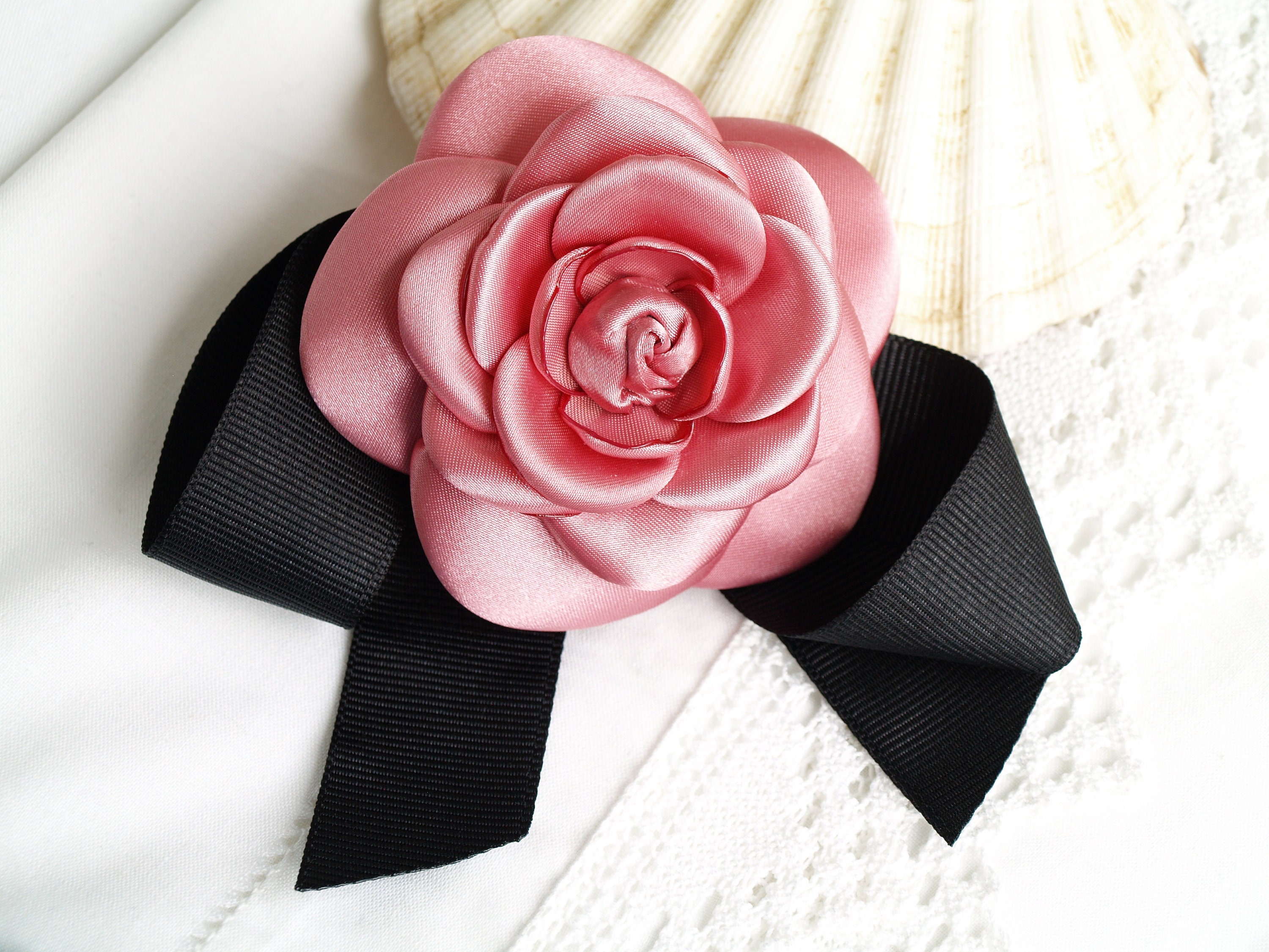 Mauve Pink Flower Brooch With Bow Camellia Flower Pin -  Finland