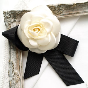Creamy white flower broach, Satin Silk Flower corsage pin, Ivory, Off white Camellia brooch with ribbon bow, Bestseller item, High quality