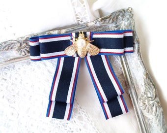 Red White Blue Bow Brooch With Bee, Grosgrain Ribbon Broach, Women Bowtie, Honey Bee Brooch, Patriotic Brooch Pin, Small Pearl Brooch, Gift