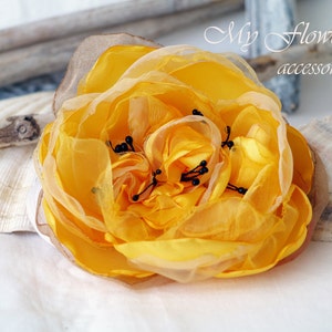 Yellow silk flower brooch, Large Flower for hair, Floral hair piece, Flower hair clip, Yellow wedding, Bridal hair piece, Corsage broach pin