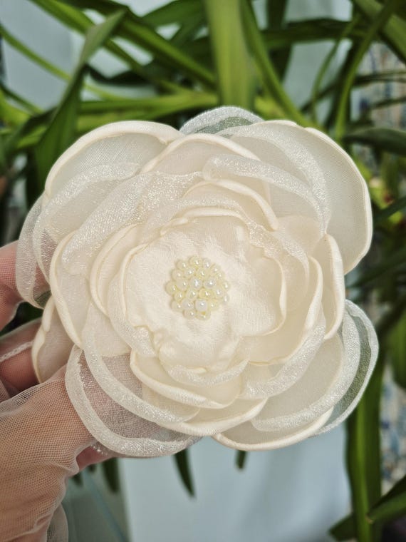 Spille a forma di grande rosa, spille da risvolto, spille in tessuto di