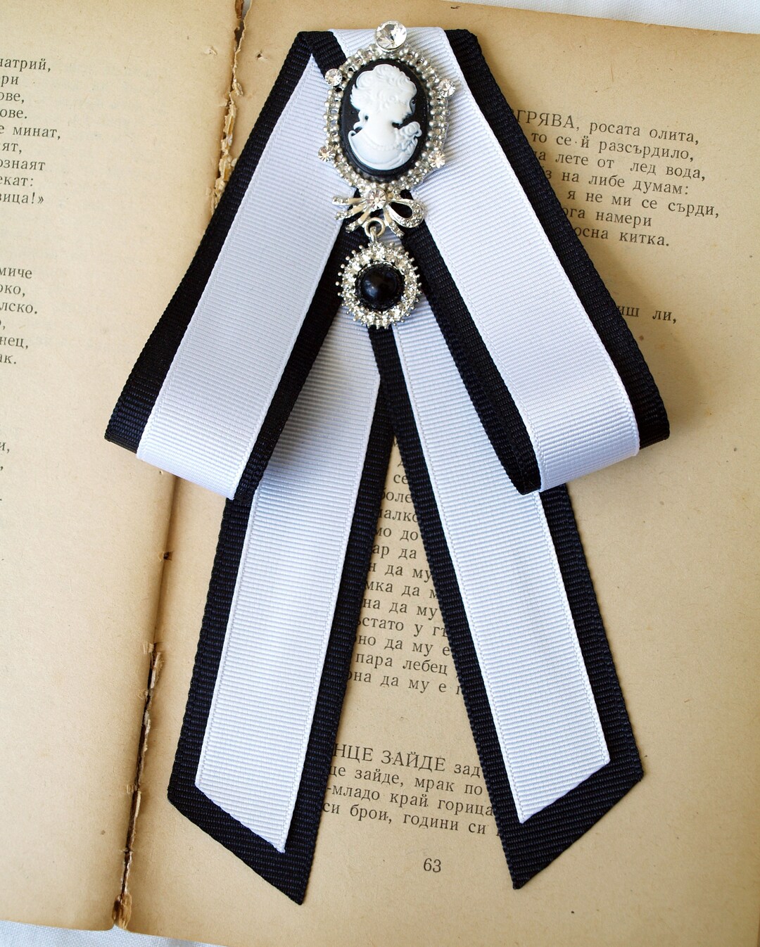 Broche à Nœud (Bow) Design Inspiré - Faite Main, Satin Violet - Tendence, Neuf Avec Étiquettes
