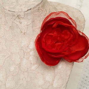 Red Flower brooch pin, Red silk flower, Corsage flower pin, flower hair piece, fabric flowers, flower hair clip, Valentine gift for her, red