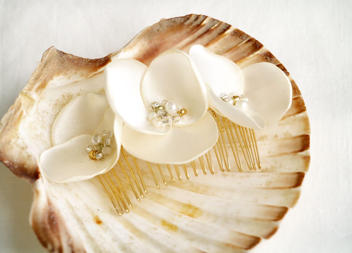 Cream White Flower Hair Comb Handmade Silk Flowers Bridal Etsy