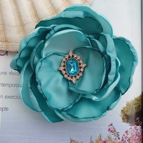 Light teal flower brooch with rhinestone, Robin eggs blue fabric flower, Silk Flower hair clip, light turquoise brooch, corsage flower pin