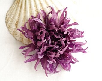 Broche Vintage Fleur Argentée Violet Et Blanc Chrysanthème - Bon état, Fabriquée En France