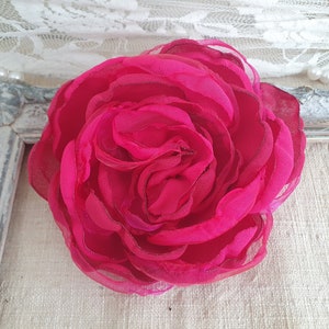 Fuchsia rosa organzablombrosch: Stark rosa corsagenål, present till dig själv bild 2