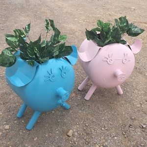 Propane tank pig Planter metal art pig planter made form recycled propane tank image 1