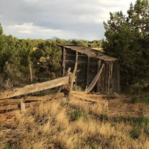 Rustic Weathered Reclaimed Barn wood 2 24 long Boards Salvaged Weathered Distressed Lumber DIY barn wood projects 24Lx5.5Wx1H image 9