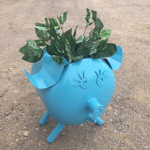 Propane tank pig Planter metal art pig planter made form recycled propane tank image 5
