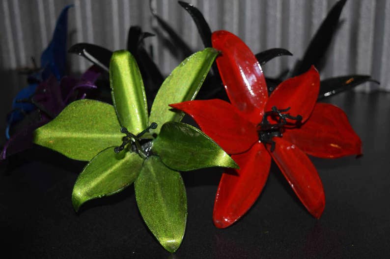 Metal lily with stem leaves and a flawless powdercoat finish Etsy