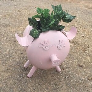 Propane tank pig Planter metal art pig planter made form recycled propane tank image 8