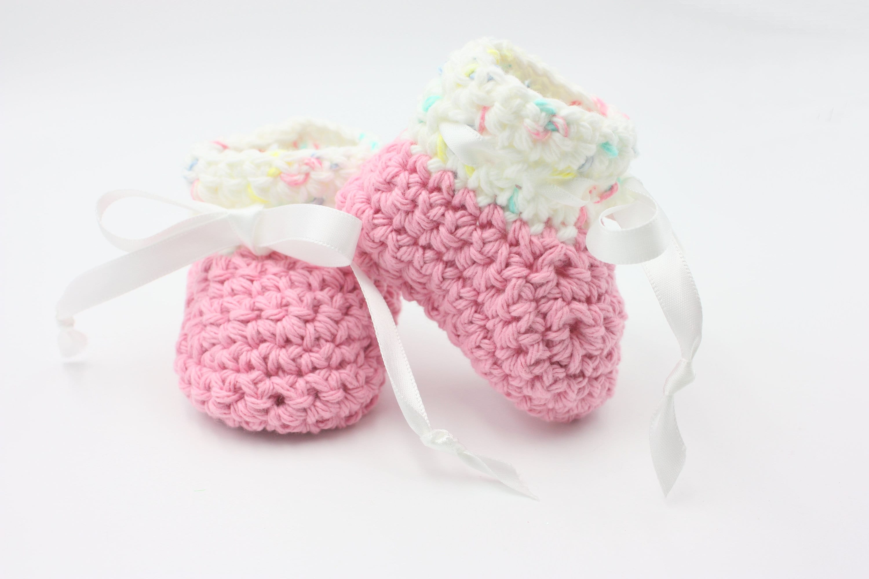 Cute Walk by Babyhug Booties Sequin Crown Patch - Pink