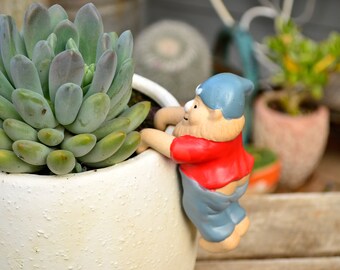 Ceramic Pot Planter Pals Hanging Gnomes