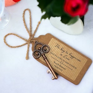 Wedding Favours for Guests Key Bottle Opener with Personalised Label Vintage Rustic Weddings - Favours Keys Wedding Table Place Settings