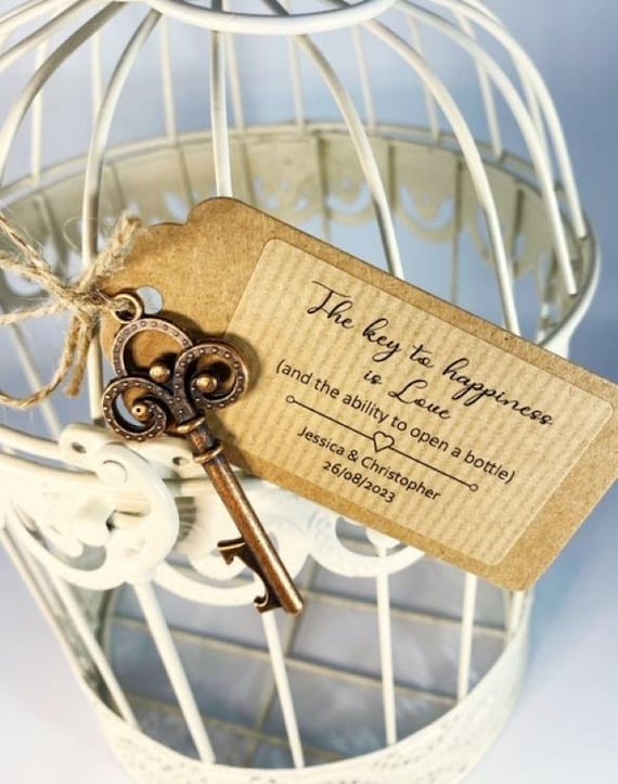 Key Bottle Opener Wedding Favour with Personalised Label, Vintage Rustic Weddings, Wedding Favours for Guests. Pack Size Options Available